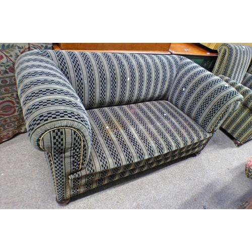 353 - OVERSTUFFED CHESTERFIELD SETTEE  76 CM TALL X 158 CM WIDE