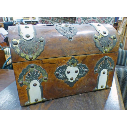 363 - 19TH CENTURY DOME TOP WALNUT BOX  16 CM TALL