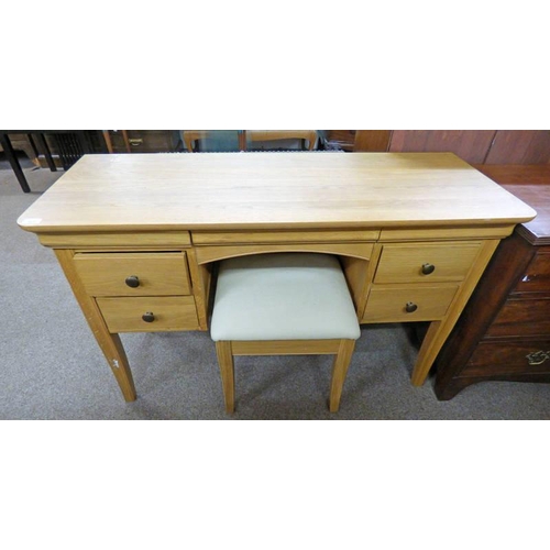 501 - MODERN OAK DRESSING TABLE WITH 4 DRAWERS ON TAPERED SUPPORTS & MATCHING STOOL, 79CM TALL X 126CM LON... 