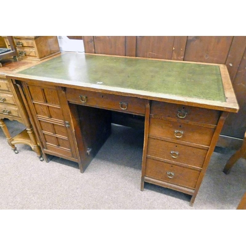 517 - LATE 19TH CENTURY OAK KNEE-HOLE DESK WITH LEATHER INSET TOP, 5 DRAWERS & PANEL DOOR, 76CM TALL X 122... 