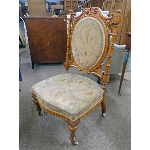 519 - 19TH CENTURY CARVED WALNUT CHAIR ON TURNED SUPPORTS