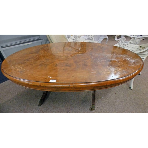 70 - LATE 19TH CENTURY INLAID WALNUT OVAL TOPPED LOW CENTRE TABLE, 134CM LONG