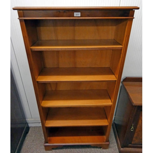 5021 - 20TH CENTURY YEW WOOD OPEN BOOKCASE WITH ADJUSTABLE SHELVES 153 CM TALL X 76 CM WIDE