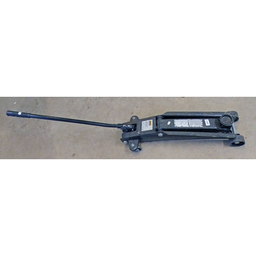 6062 - HALFORDS CAR JACK 2.25 TONE