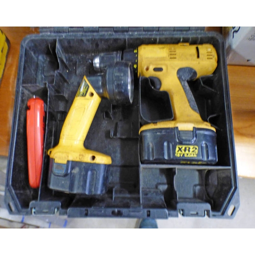 6075 - DEWALT DRILL WITH DEWALT TORCH