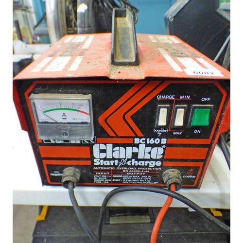 6082 - CLARKE START AND CHARGE  BATTERY CHARGER