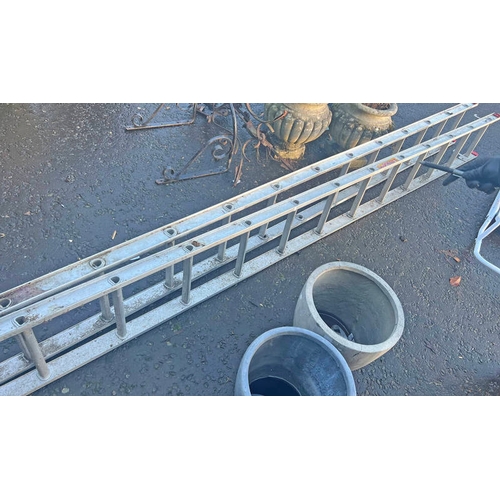 6095 - ALUMINIUM LADDERS