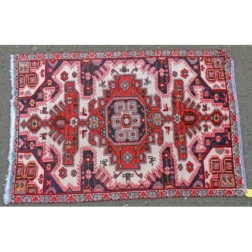 1427 - PERSIAN AMIDON VILLAGE RUG TRADITIONAL DESIGN 191 X 127CM