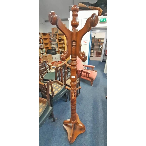 18 - MAHOGANY HAT TREE WITH TURNED DECORATION, 183CM TALL