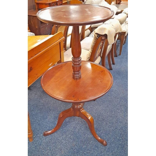 53 - 19TH CENTURY MAHOGANY 2 TIER CIRCULAR DUMB WAITER ON TURNED COLUMN WITH 3 SPREADING SUPPORTS