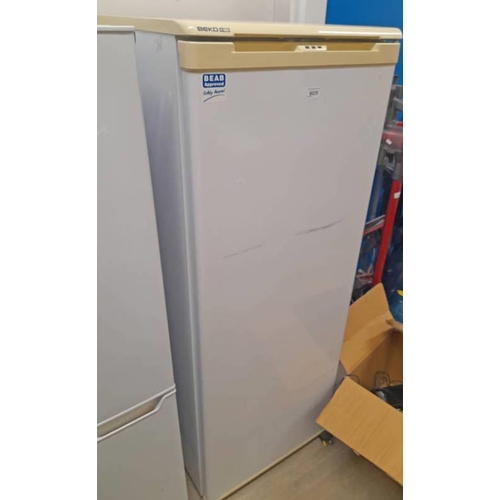 6025 - BEKO FRIDGE