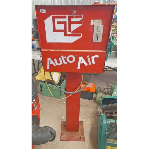 6043 - GFL AUTO AIR AUTOMOTIVE AIR PUMP WITH COIN SLOT AND WALL PLUG