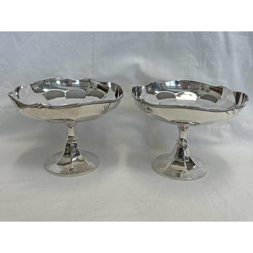 6 - PAIR SILVER TAZZA'S ON CIRCULAR BASES BY JAMES RAMSAY OF DUNDEE, BIRMINGHAM 1919 - 18.5 CM DIAMETER,... 