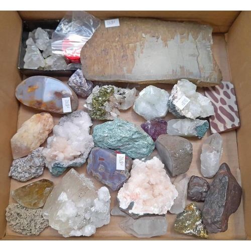 1100 - SELECTION OF MINERAL SAMPLES TO INCLUDE, QUARTZ, AMETHYST ETC IN ONE BOX