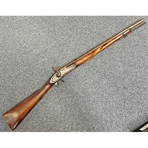 1102A - PERCUSSION CARBINE WITH 69.5CM LONG BARREL WITH VARIOUS MARKINGS AND A  0.75'' BORE, LOCK MARKED TOW... 