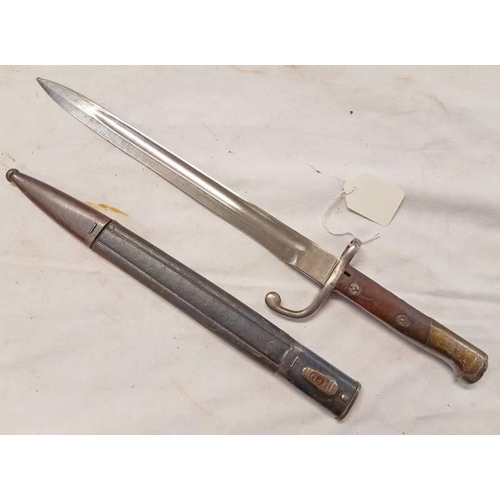 1110 - BRAZILIAN 1908 MAUSER BAYONET WITH 29CM LONG BLADE, HOOKED QUILLION, WOOD GRIP WITH ITS SCABBARD