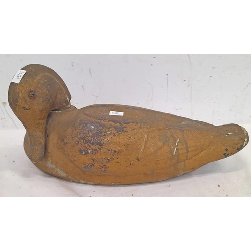 1121 - ANIMAL TRAP CO DECOY DUCK MARKED ''ANIMAL TRAP CO VICTOR VERI - LITE LITITZ PA USA''