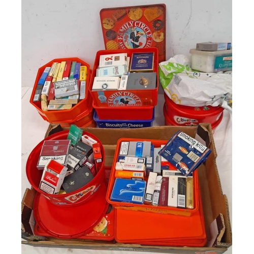 1236 - SELECTION OF EMPTY CIGARETTE PACKETS TO INCLUDE PALL MALL, BEAUMONT, ROYALS, ETC