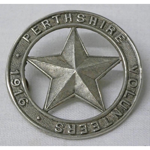 1273 - PERTHSHIRE VOLUNTEERS 1916 WHITE METAL CAP BADGE