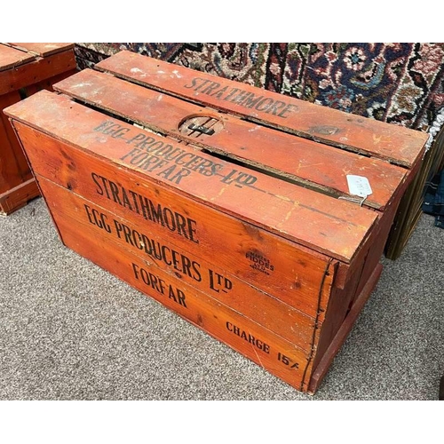 1361F - STRATHMORE EGG PRODUCERS LTD FORFAR WOODEN CRATE