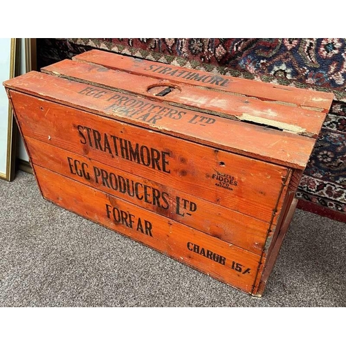 1361M - STRATHMORE EGG PRODUCERS LTD FORFAR WOODEN CRATE