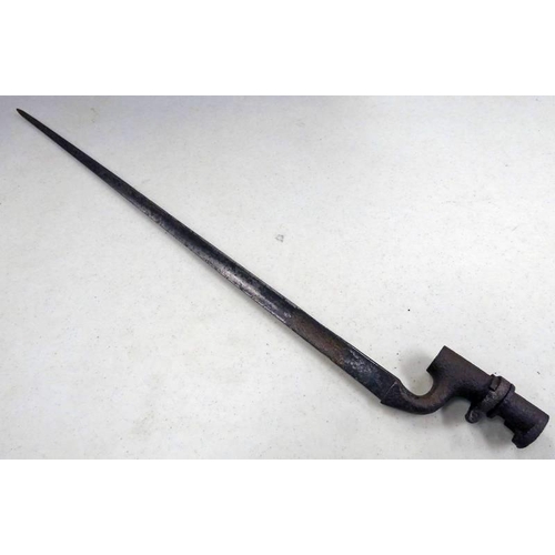 1369 - BRITISH PATTERN 1876 SOCKET BAYONET WITH 55CM LONG BLADE