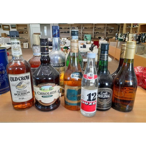 2005 - SELECTION OF VARIOUS LIQUEURS ETC TO INCLUDE SOUTHERN COMFORT, MARTINI ETC