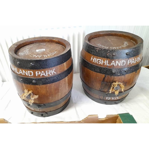 2054 - 2 TABLE TOP WHISKY BARRELS INSCRIBED HIGHLAND PARK 12 & 18 Y.D. - 32 CM TALL