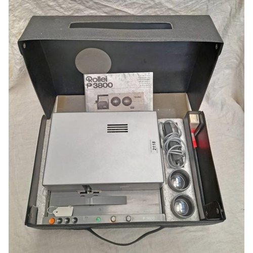 2118 - CASED ROLLEI P 3800 SLIDE PROJECTOR