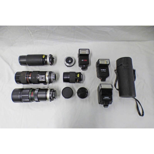 2159 - SELECTION OF CAMERA LENSES AND FLASHES INCLUDE SOLIGAR AUTO TAMRON ZOOM 70 - 220 MM, AUTO TOYO OPTUS... 