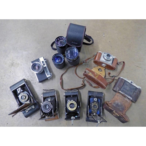 2172 - YASHICA ELECTRO 35 CAMERA, KODAK BROWNIE AUTOGRAPHIC CAMERA, AGFA AUTOGRAPHIC CAMERA, AGFA J SOLETTE... 