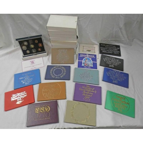 2233 - UK PROOF COIN SETS IN COMPLETE RUN 1970-1992, ALL IN ROYAL MINT CASES OF ISSUE TOGETHER WITH 1984 & ... 