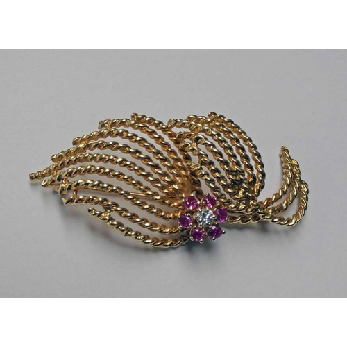 3 - RUBY & DIAMOND SET SPRAY BROOCH, THE YELLOW METAL MOUNT MARKED 18K  - 15.6 G