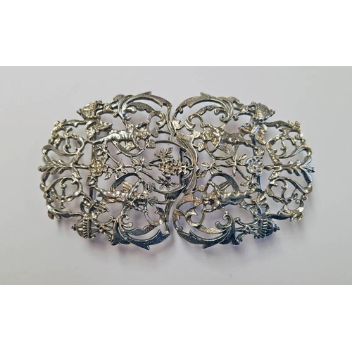 34 - SILVER BUCKLE DECORATED WITH CHERUBS - 11.5CM LONG