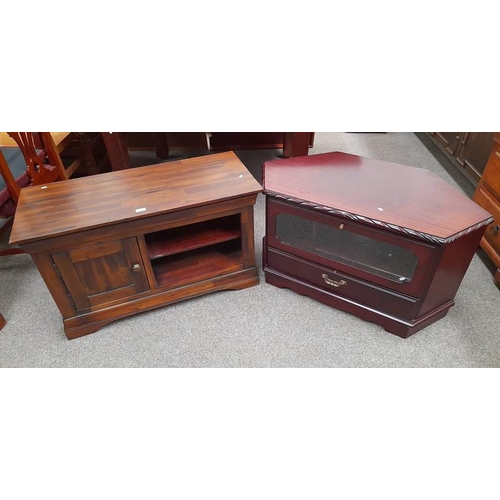 5049 - HARDWOOD LOW CABINET WITH OPEN SHELVES & PANEL DOOR & MAHOGANY CORNER TV STAND