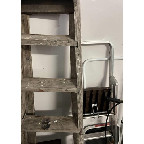 6015 - WOODEN STEP LADDER & ALUMINIUM STEP LADDER & PASTING TABLE