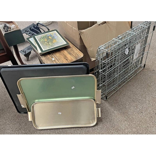 6031 - FOLDING METAL DOG CRATE & 2 TRAYS