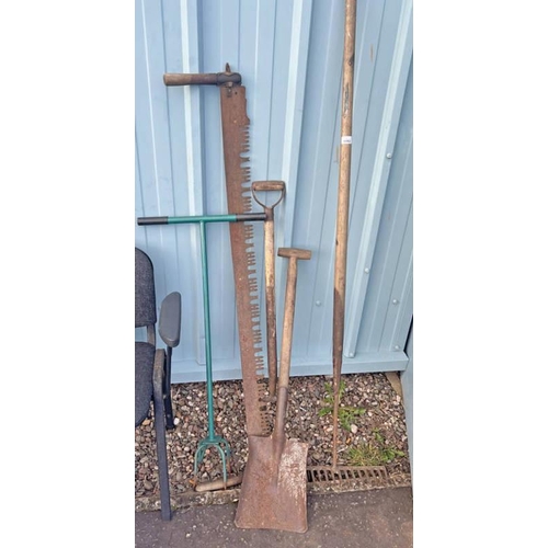 6082 - SPADE, TWO MAN SAW, RAKE ETC