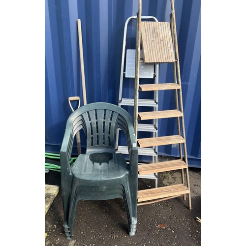 6087 - 4 PLASTIC CHAIRS AND TWO LADDERS ETC