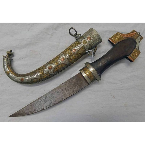 1415 - INDIAN KINJHAL WITH 22CM LONG SLIGHTLY CURVED BLADE, WHITE METAL, COPPER AND BRASS DECORATED GRIP AN... 