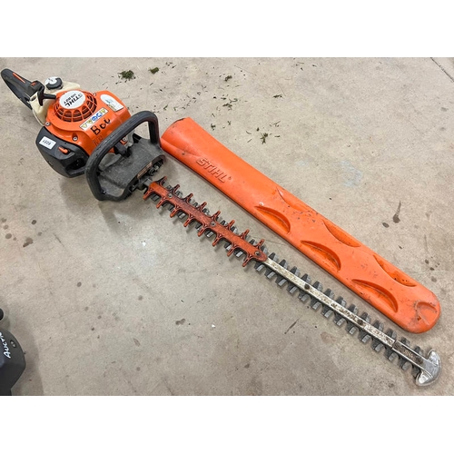 6051 - STIHL HS82T HEDGE TRIMMER WITH COVER