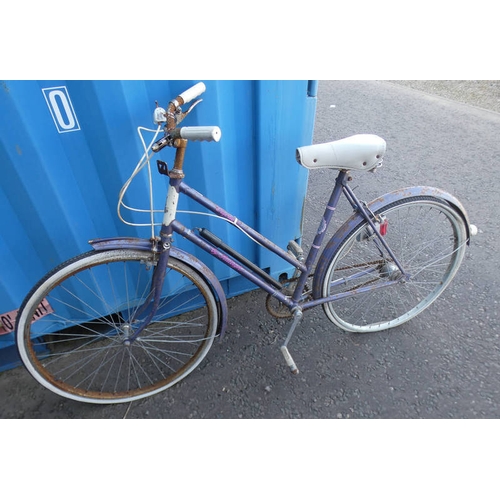 6177 - CAPRICE BY RALEIGH BICYCLE WITH SPRING SADDLE SEAT