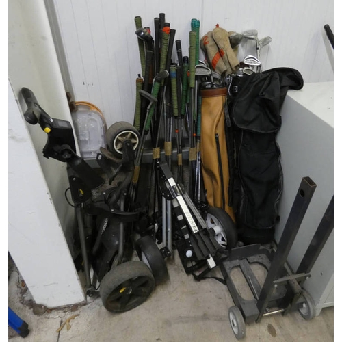 6192 - LARGE SELECTION OF GOLF CLUBS, 2 GOLF BAGS & POWAKADDY ELECTRIC CADDY - AS FOUND