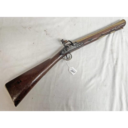 1017 - BRASS BARRELLED FLINTLOCK BLUNDERBUSS BY MORTIMER, 13.75'' BARREL, FLARED MUZZLE, ENGRAVED H W MORTI... 