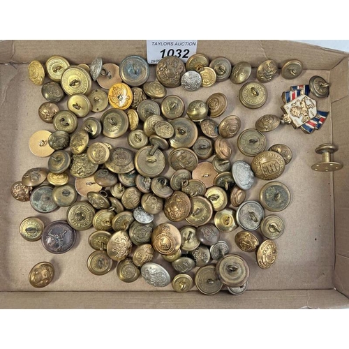 1032 - SELECTION OF VARIOUS MILITARY BUTTONS TO INCLUDE ROYAL ARTILLERY, DEVONSHIRE REGIMENT, ROYAL MARINES... 