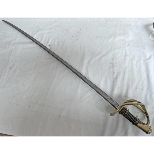 1056 - FRENCH HEAVY CAVALRY SWORD MARKED KLINGENTHAL 1826 WITH 97.2 CM LONG PIPE BACKED BLADE WITH ITS CHAR... 