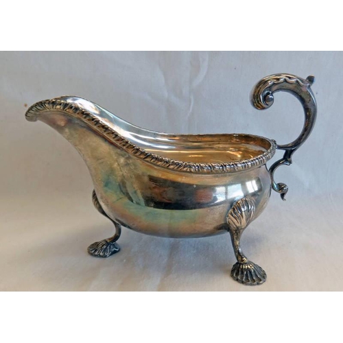 112 - SILVER SAUCE BOAT WITH GADROONED BORDER & SHELL FEET, LONDON 1966 - 215G