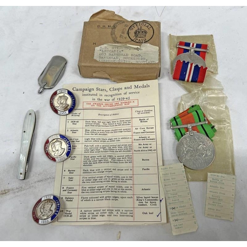 1220 - WW2 DEFENCE AND WAR MEDAL IN ORIGINAL BOX ADDRESSED TO HD STEPHEN ESQ 203 BANKHEAD ROAD, BUCKS BURN,... 