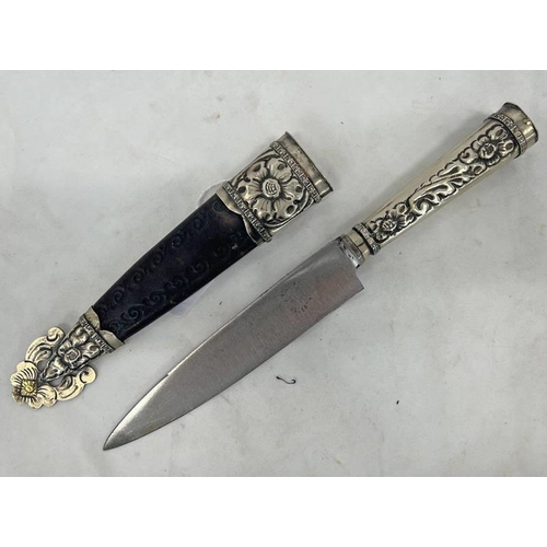 1346 - VINTAGE GAUCHO KNIFE WITH WHITE METAL MOUNTS