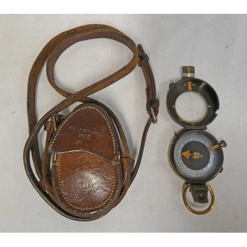 1534 - WW1 VERNERS STYLE COMPASS NUMBERED 51205 IN A LEATHER CASE MARKED PULLEY & POWELL 1916'